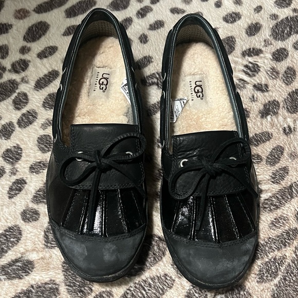 UGG Black Patent Leather Boat Shoe Loafers Waterproof - Picture 2 of 9